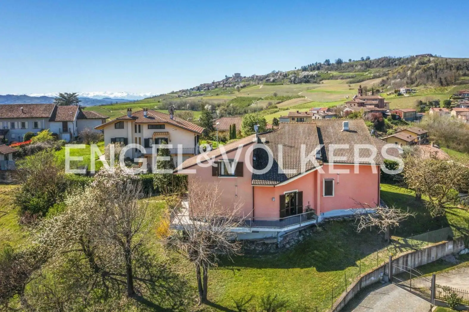 Villa in vendita a Castagnito