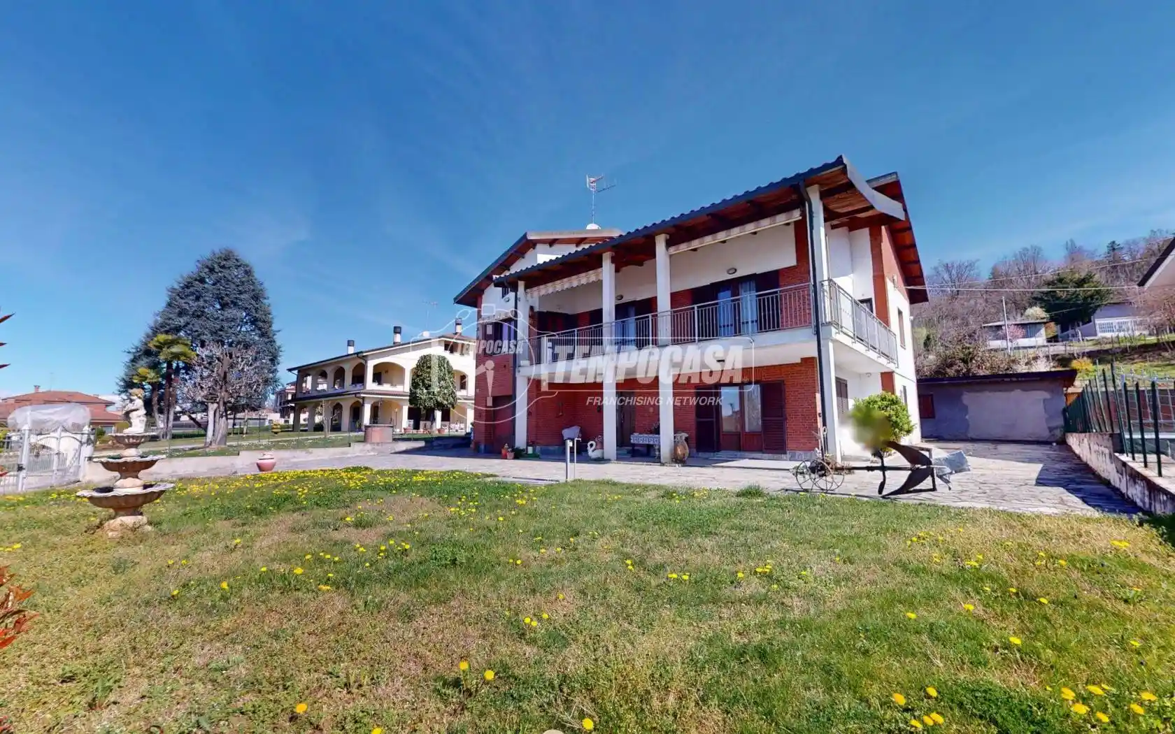 Casa indipendente in vendita a Bra