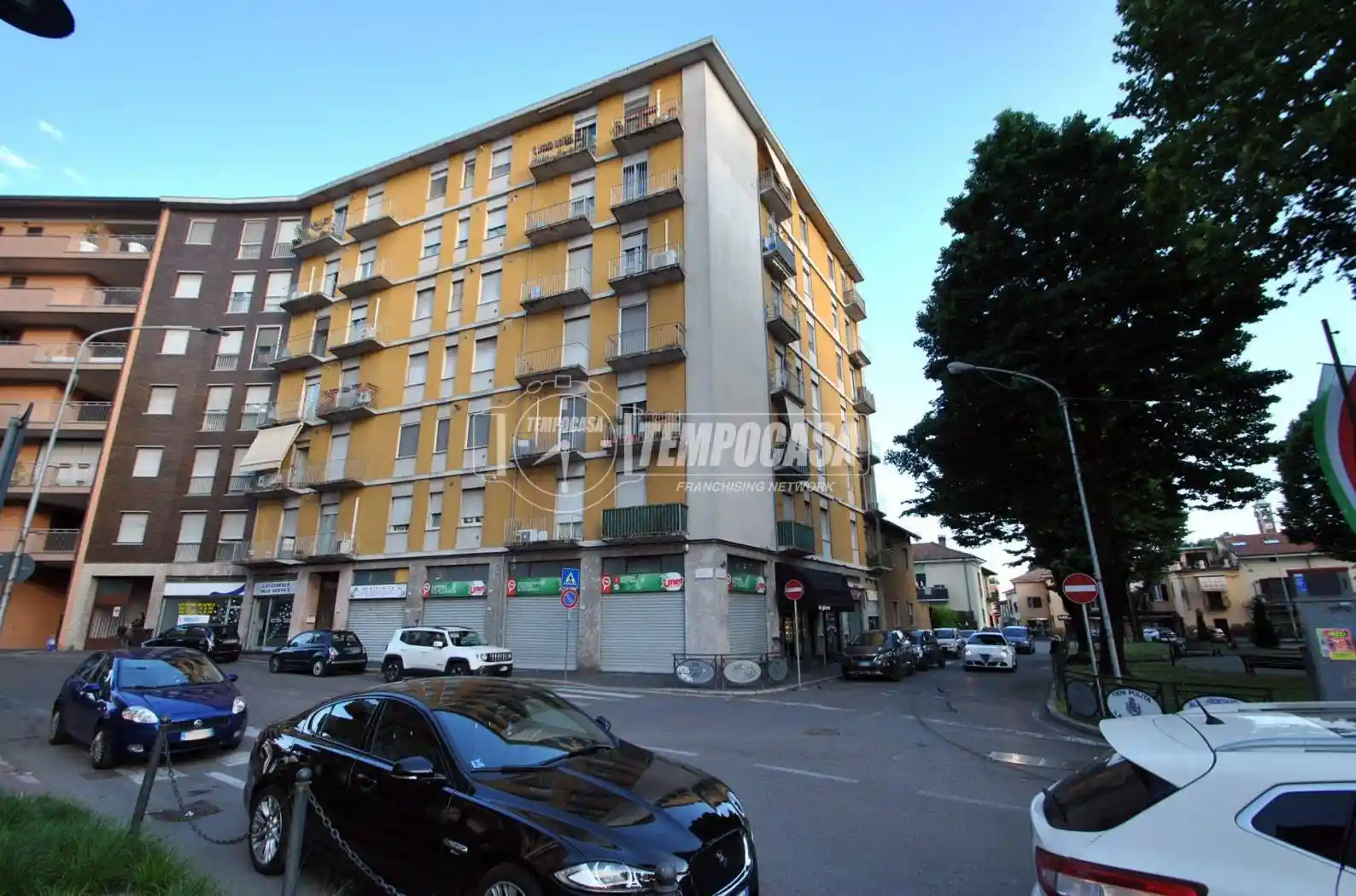 Appartamento in vendita a Caronno Pertusella