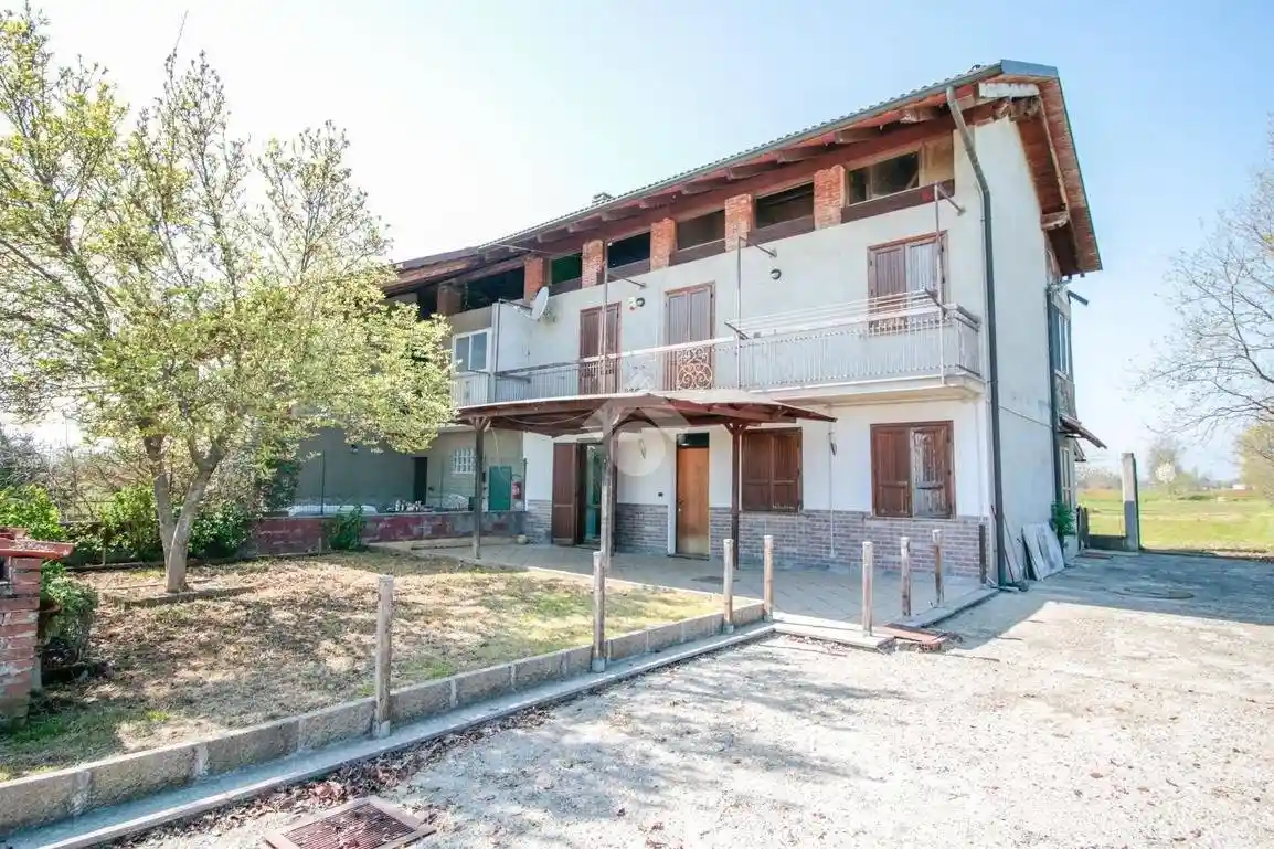 Casa indipendente in vendita a Rivarolo Canavese