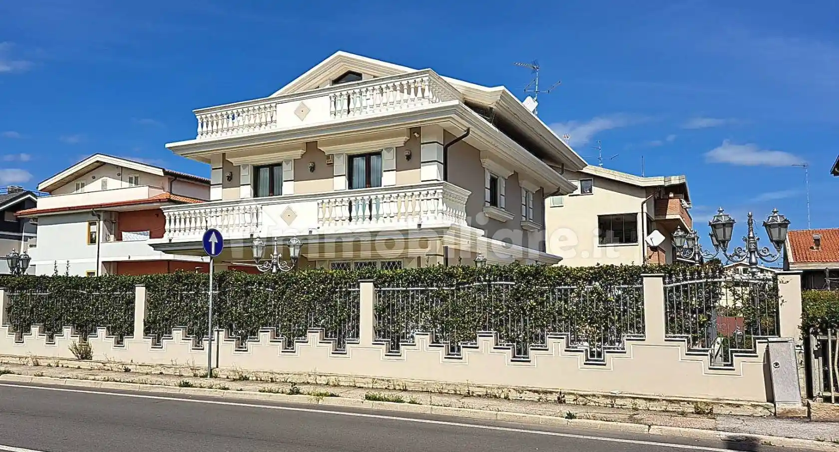 Villa - foto 2