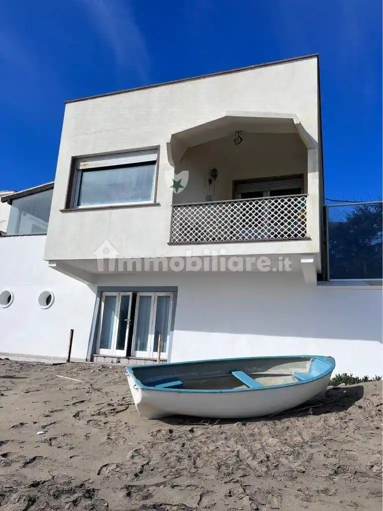 Villa in affitto a Santa Marinella