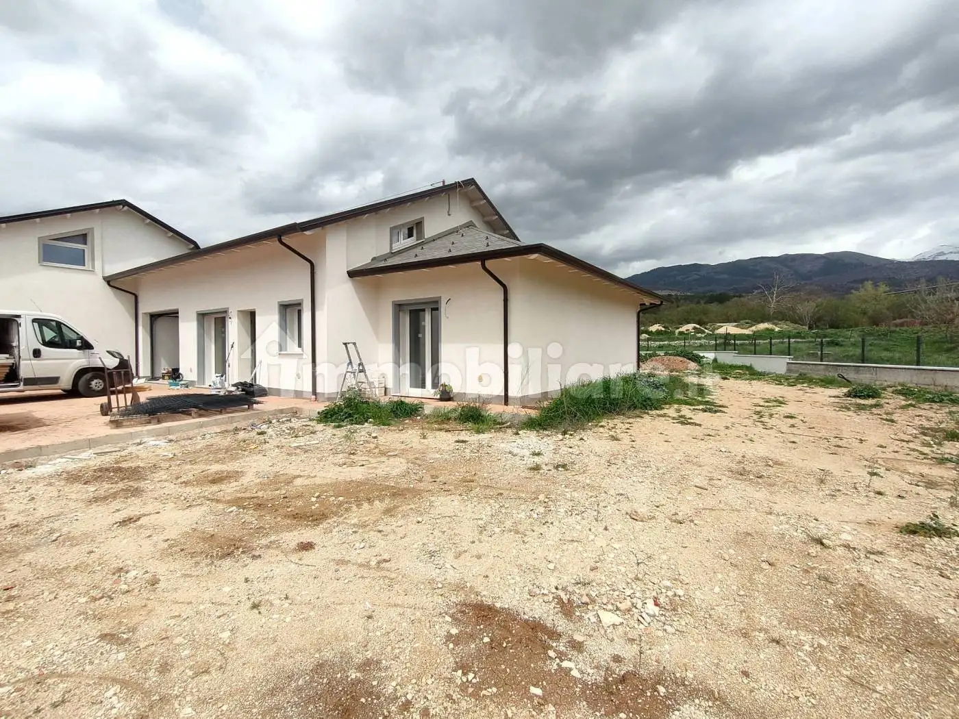 Villa in vendita a L'Aquila