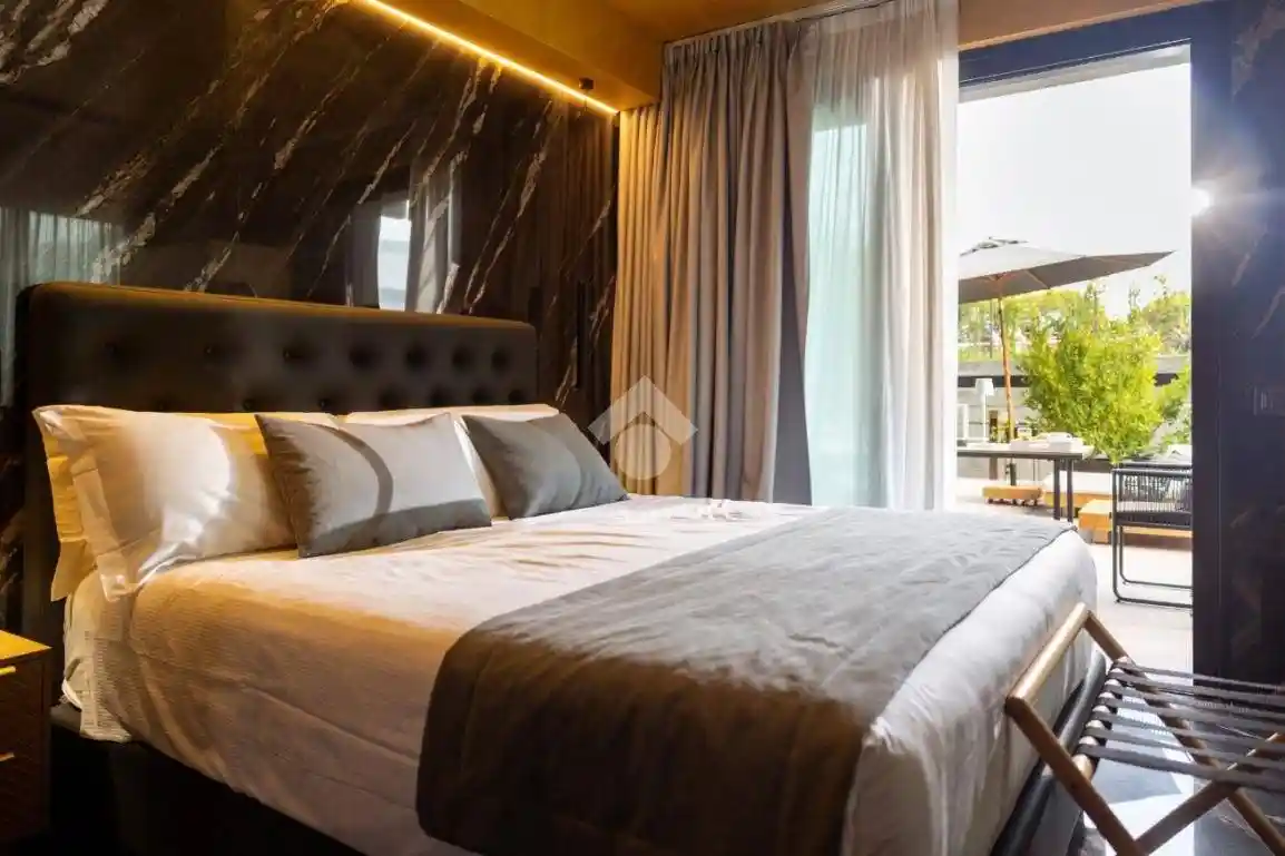 Palazzo - Edificio in vendita a Sirmione