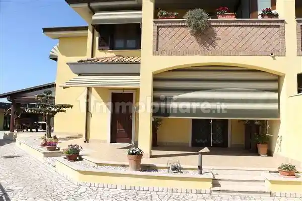 Villa in vendita a Cisterna di Latina