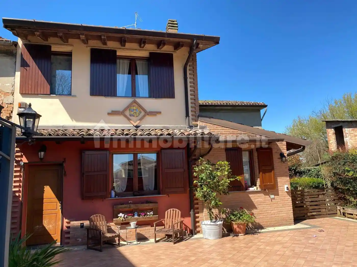 Villa in vendita a Monticelli d'Ongina