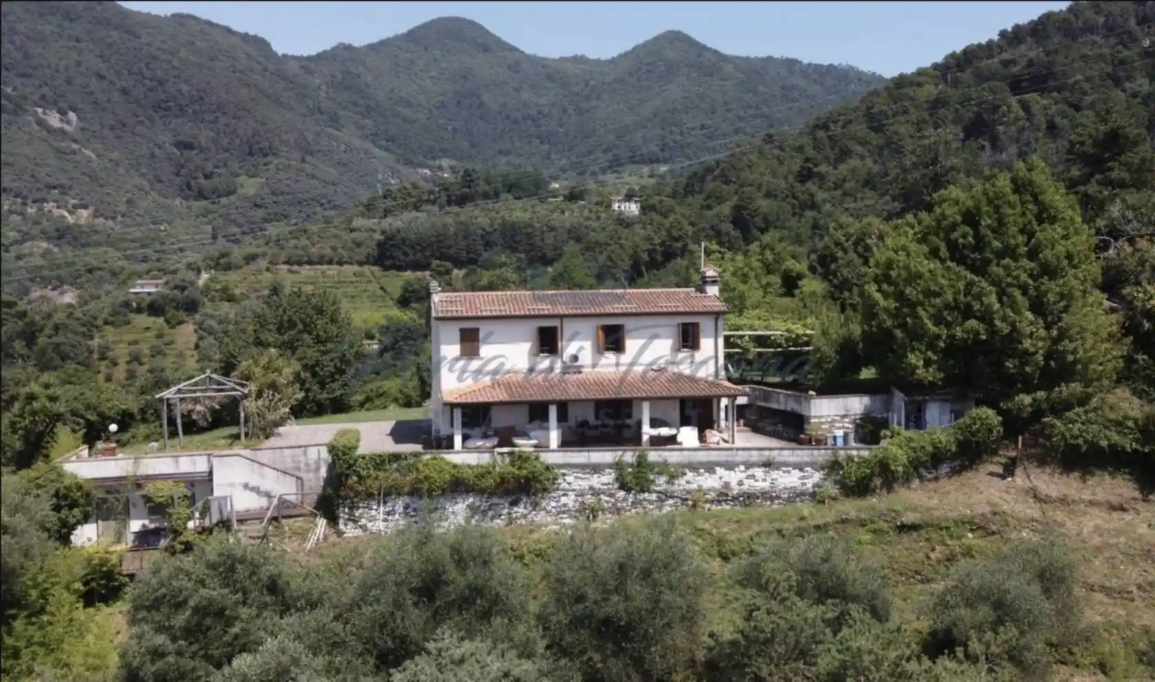 Rustico - Casale in vendita a Pietrasanta