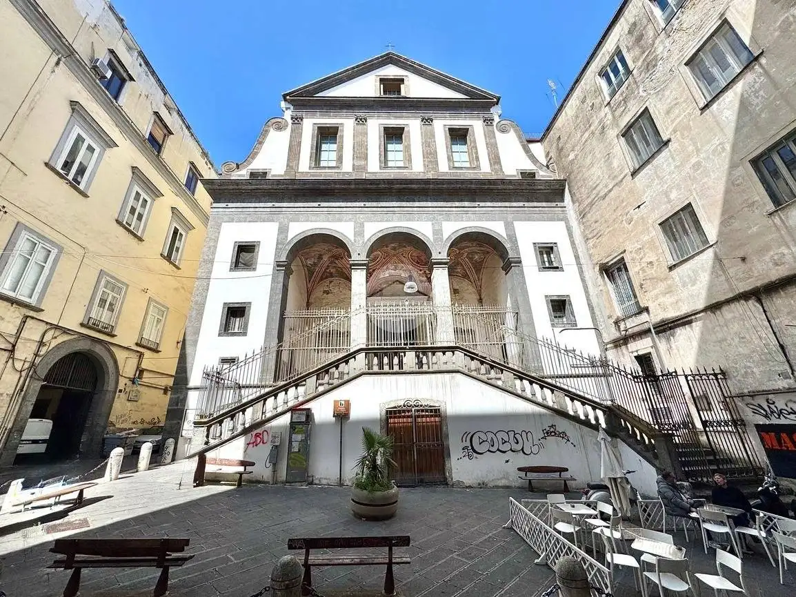 Appartamento in vendita a Napoli