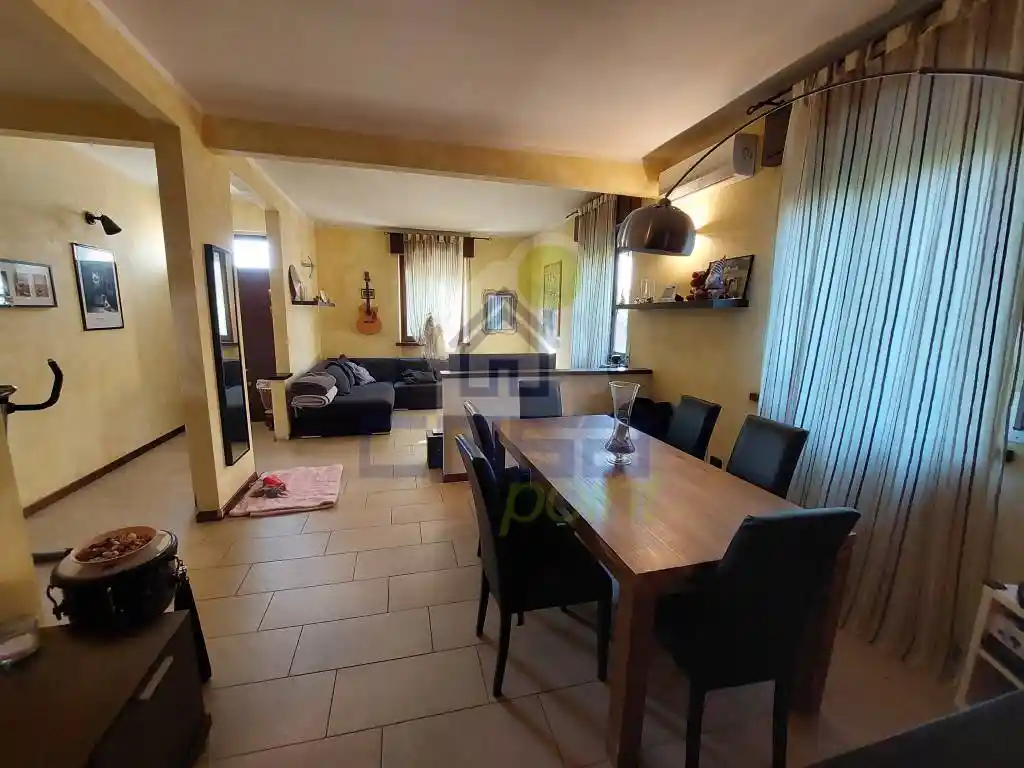 Casa indipendente in vendita a Monticelli d'Ongina