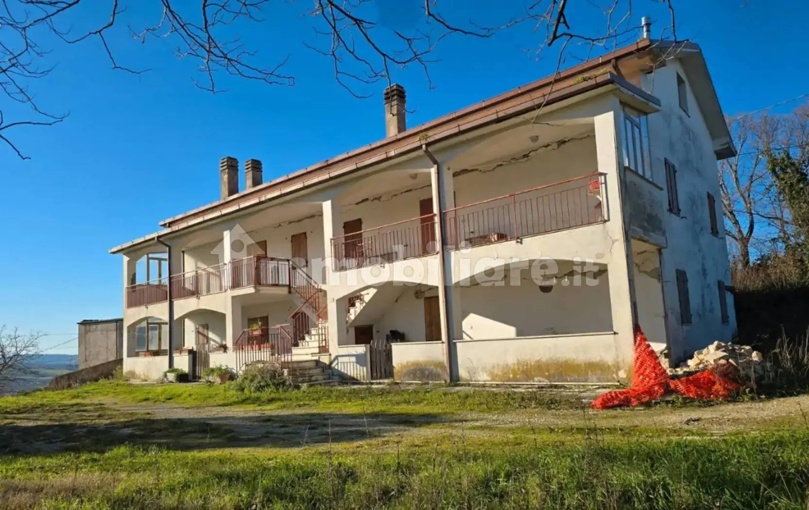 Rustico - Casale in vendita a Camerata Picena