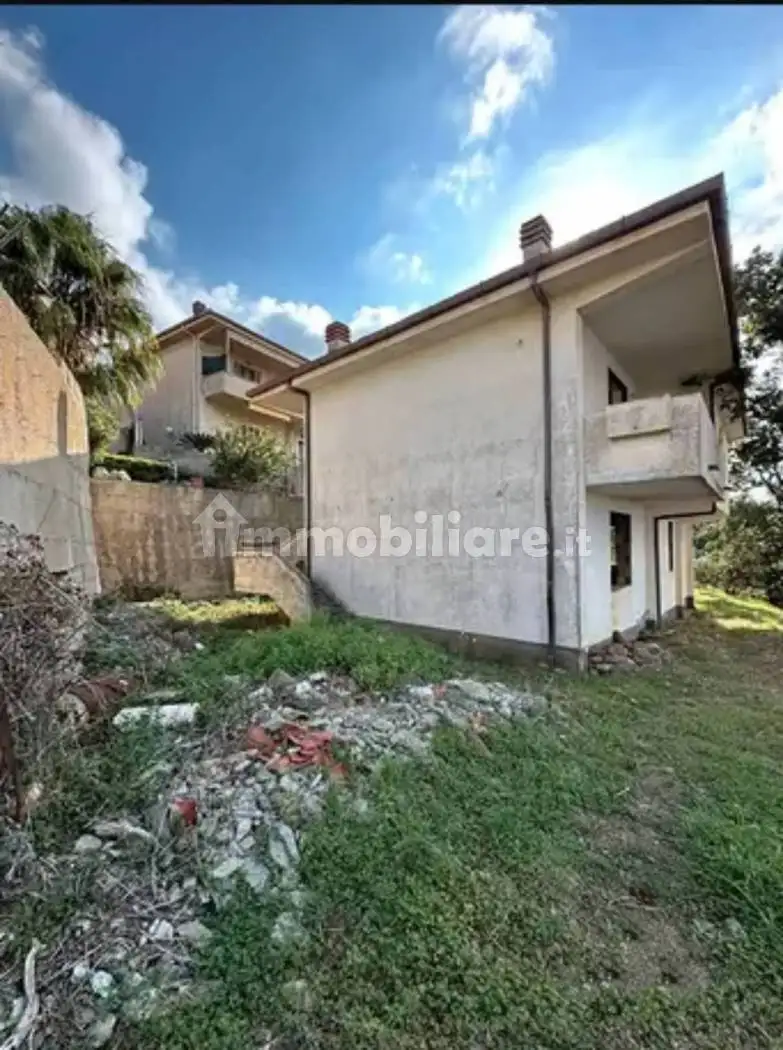 Villa in vendita a Falerna