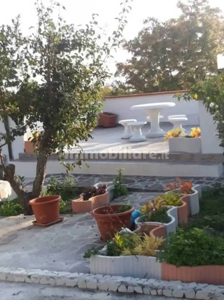 Casa indipendente in vendita a Brittoli