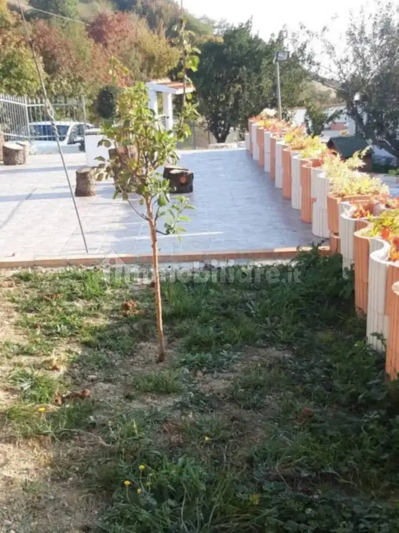 Terratetto unifamiliare Contrada Cona, Brittoli - foto 2