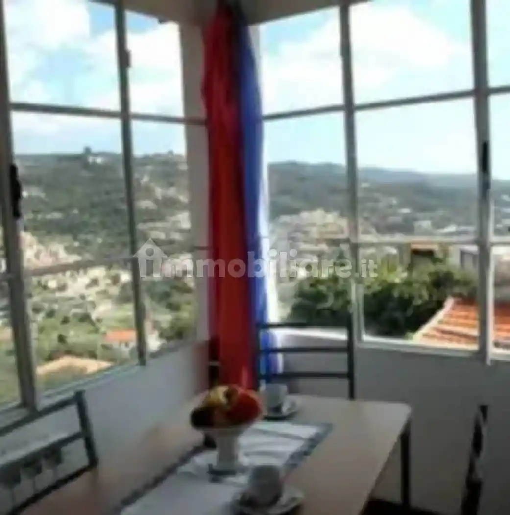 Appartamento in vendita a Dolcedo