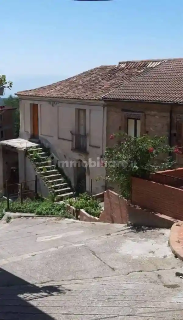 Casale via GIUSEPPE GARIBALDI, Centro, Nicotera - foto 3