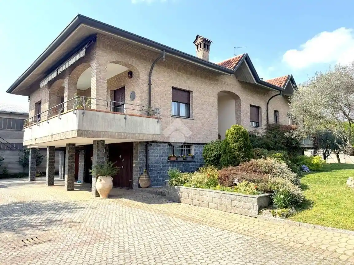 Villa in vendita a Cesate