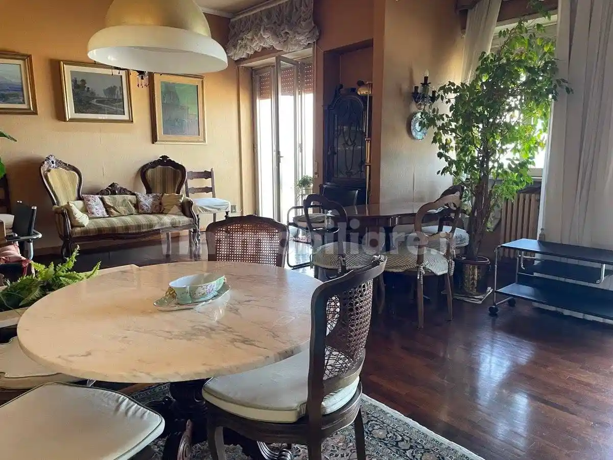 Quadrilocale piazza 1 Maggio 10, Piazza Salotto - Corso Umberto, Pescara - foto 3