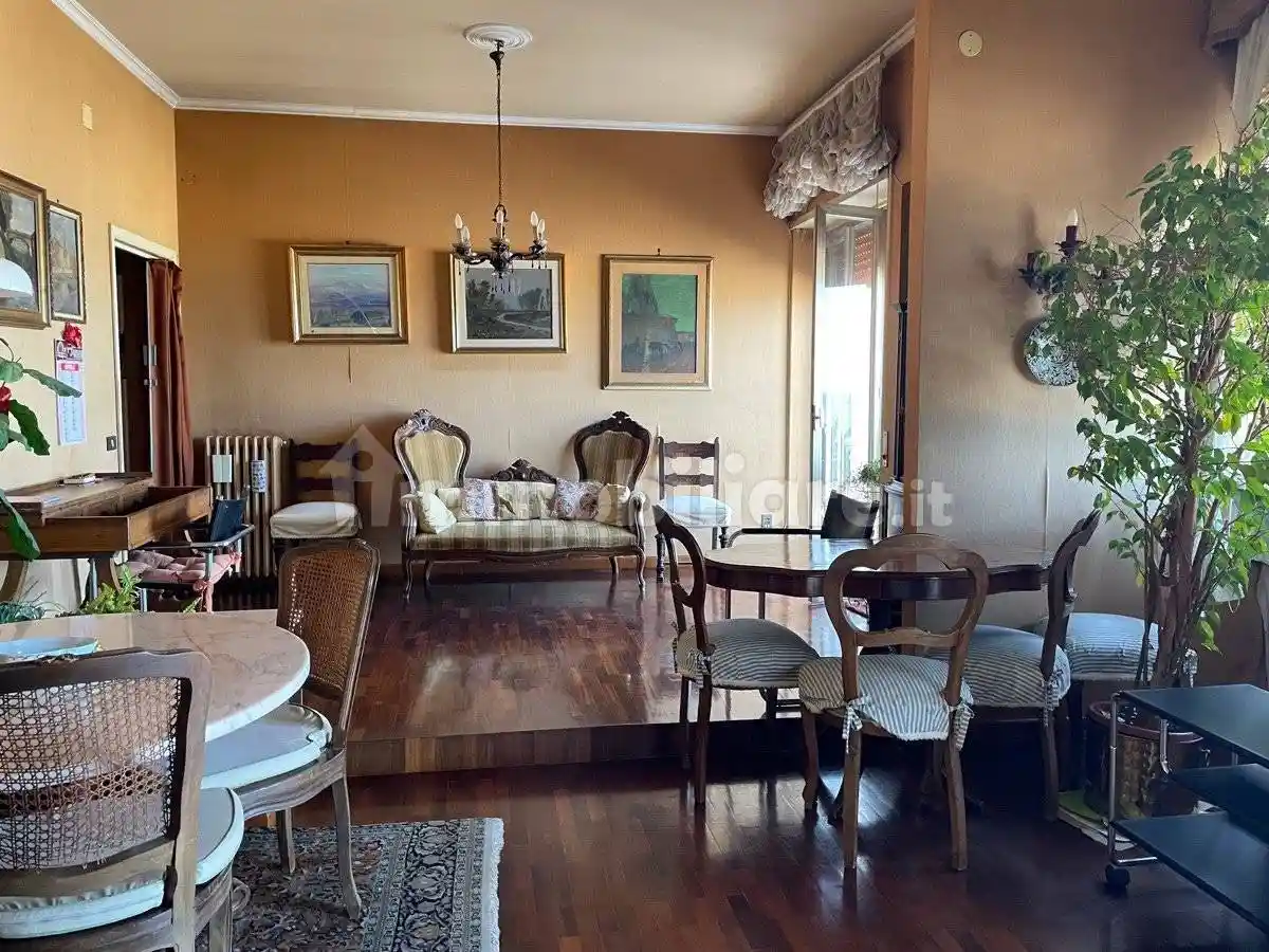 Quadrilocale piazza 1 Maggio 10, Piazza Salotto - Corso Umberto, Pescara - foto 5