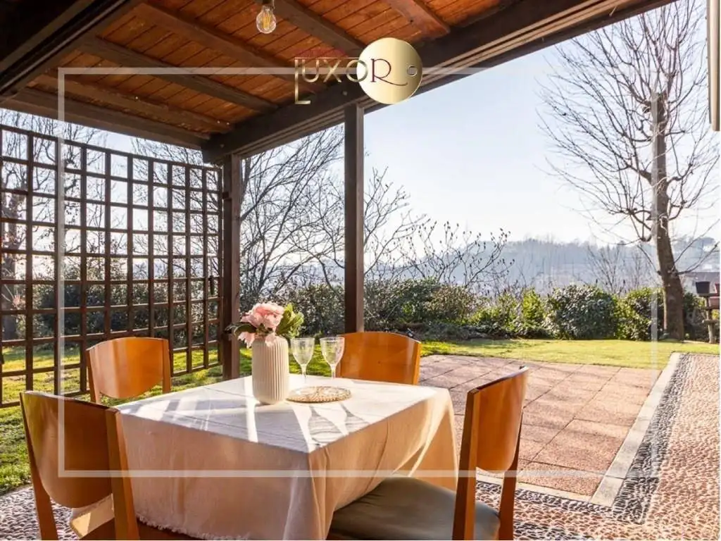 Villa in vendita a Sirtori