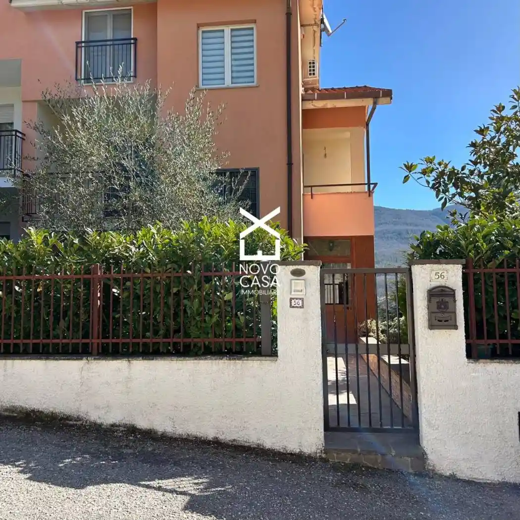 Villa bifamiliare via Valle d'Aosta 56, Centro, Pignola - foto 4