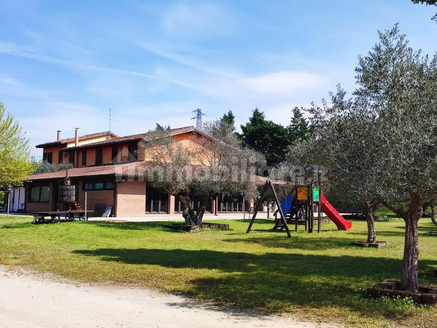 Rustico - Casale in vendita a Valeggio sul Mincio