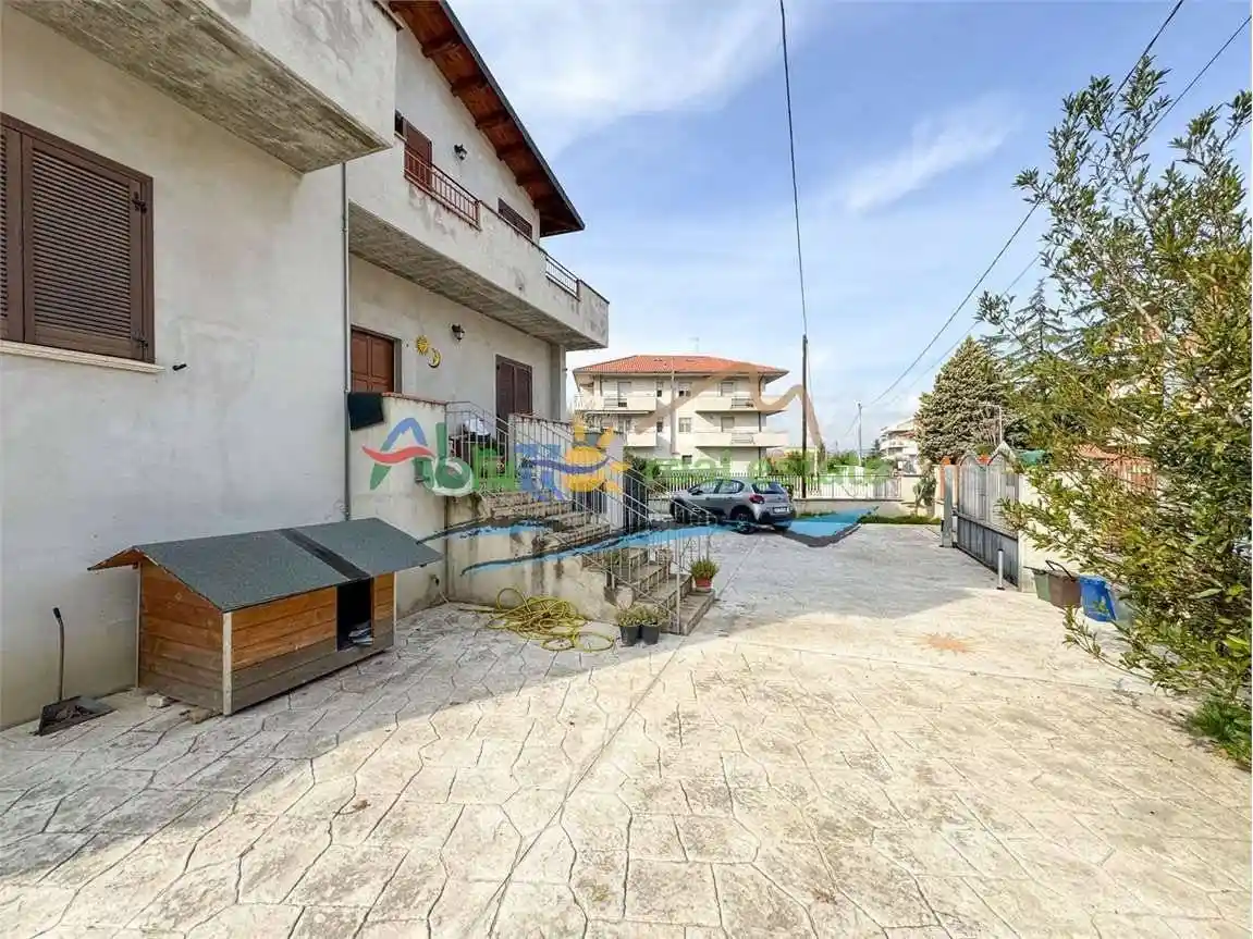 Terratetto unifamiliare Europa, 36, Sambuceto, San Giovanni Teatino - foto 2