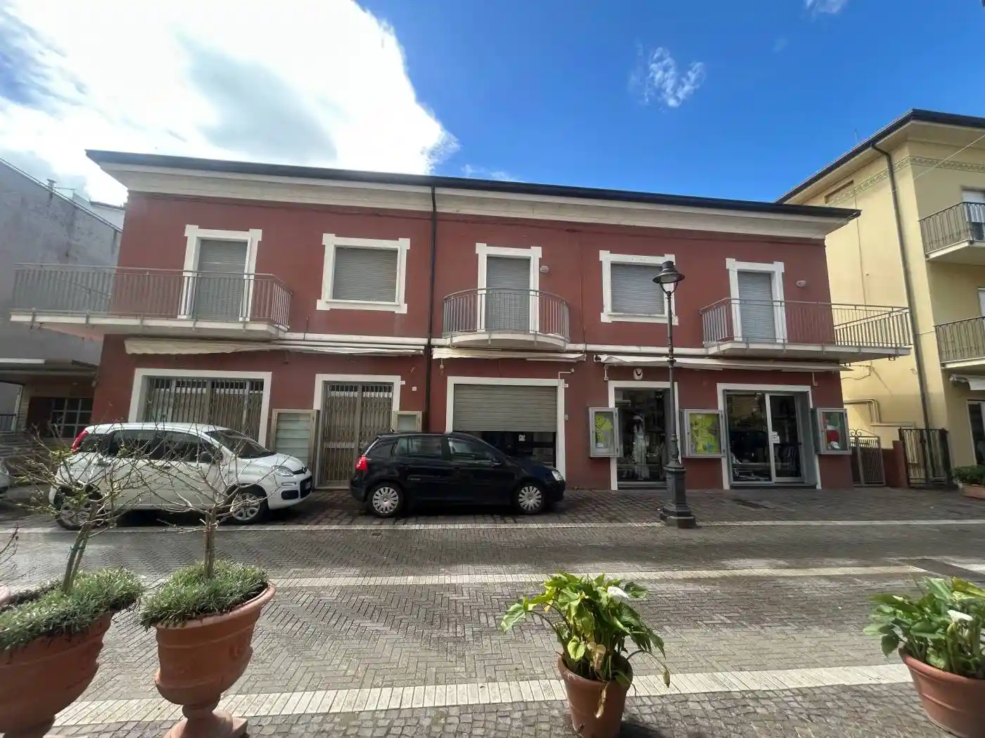 Palazzo - Edificio in vendita a Gabicce Mare