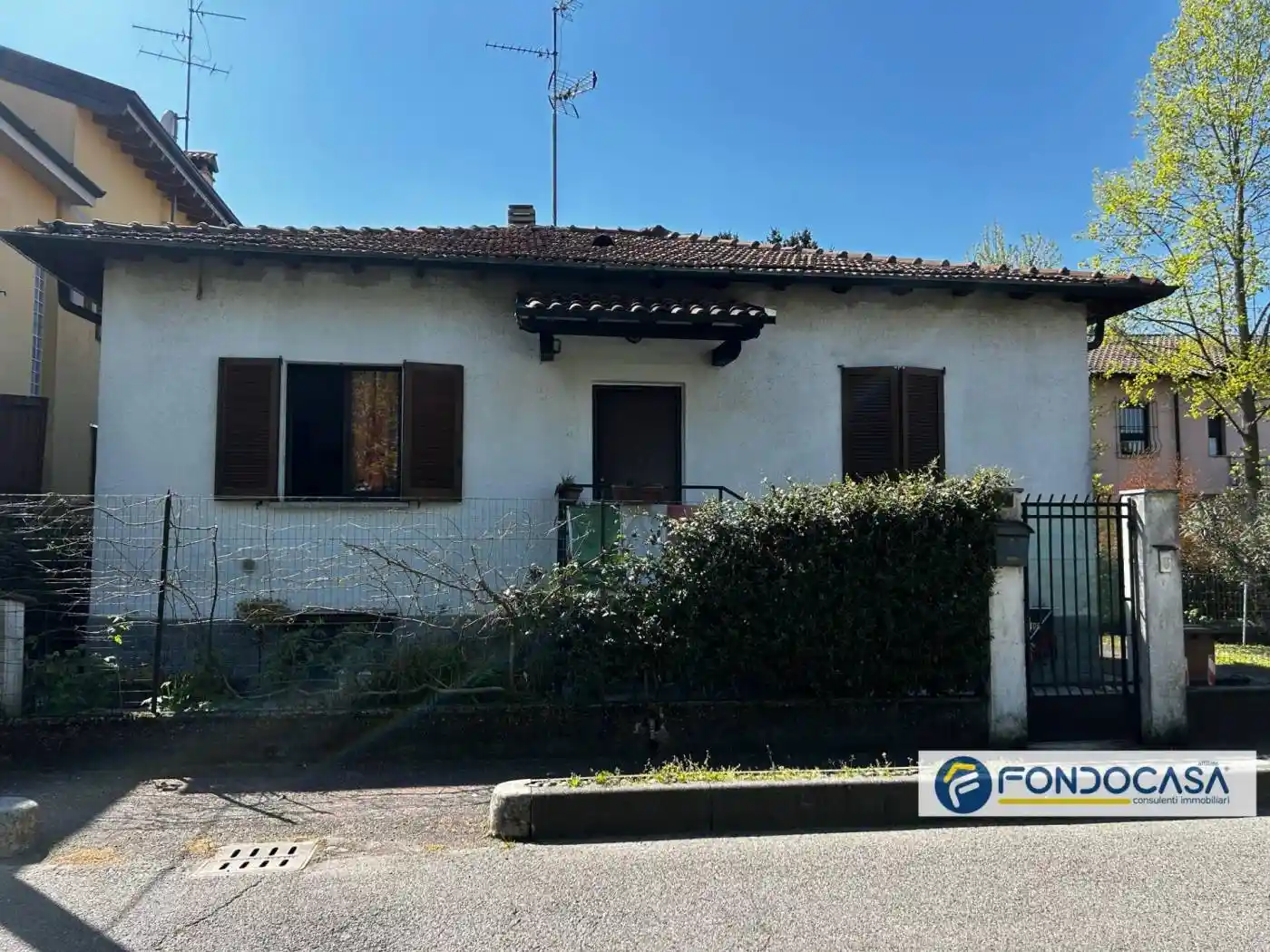 Casa indipendente in vendita a Bollate