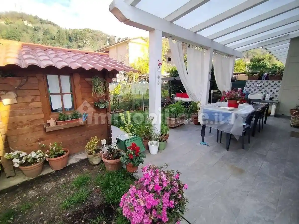 Villetta a schiera in vendita a Massa