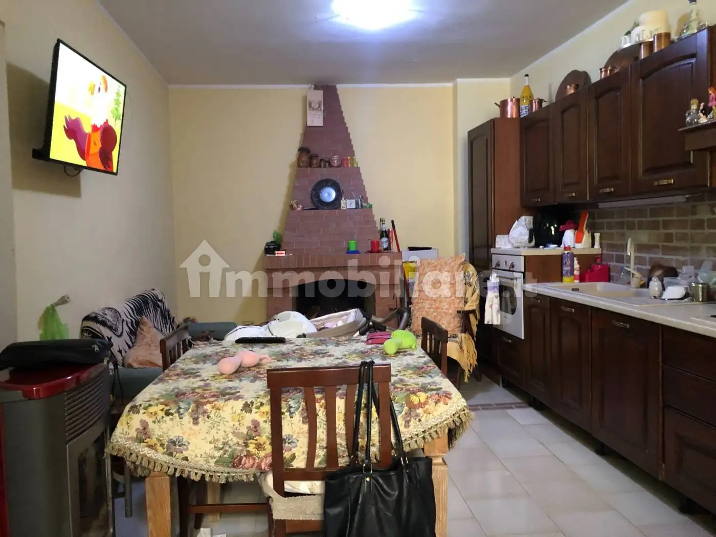 Trilocale corso Vittorio Emanuele III 51, Centro, Castiglione del Genovesi - foto 2