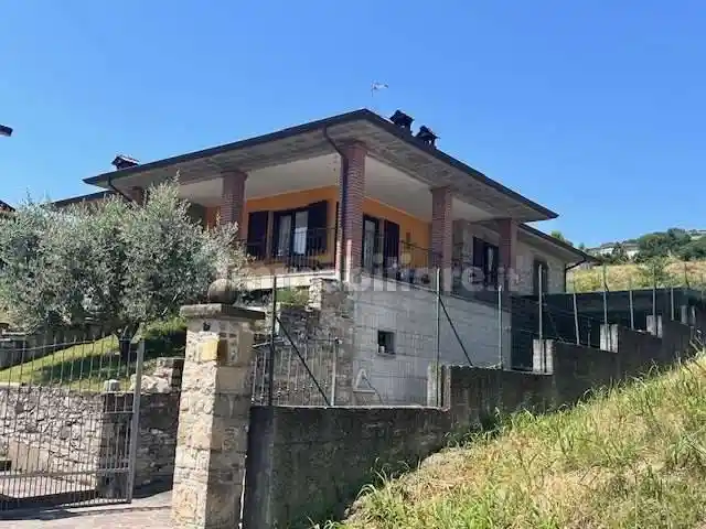 Villa in vendita a Travo