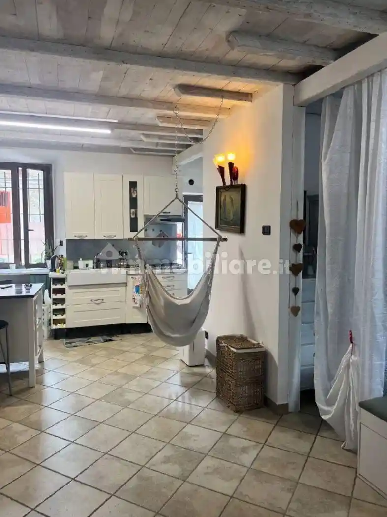 Appartamento in affitto a Porte