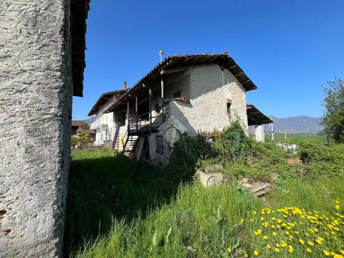 Rustico - Casale in vendita a Revello