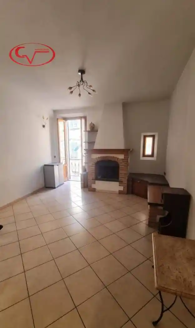 Appartamento in vendita a Bucine