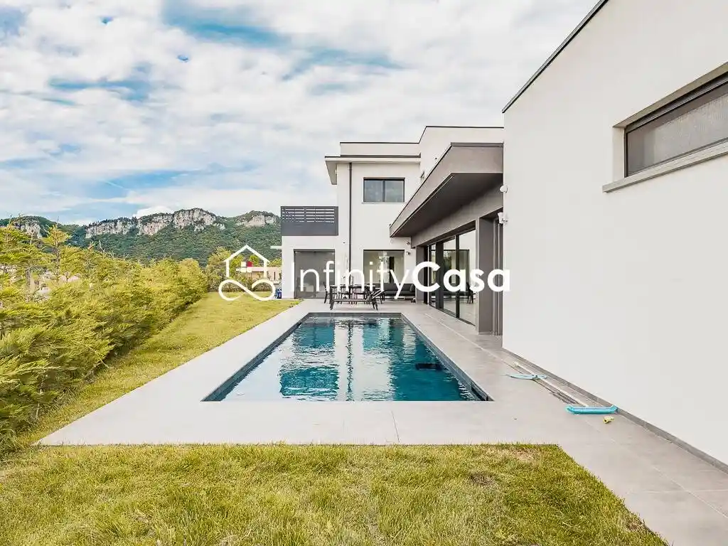 Villa in vendita a Affi