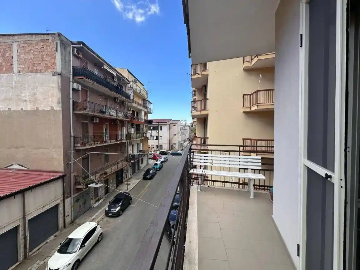 Quadrilocale via Mario Nicoletta 77, Centro, Crotone - foto 4