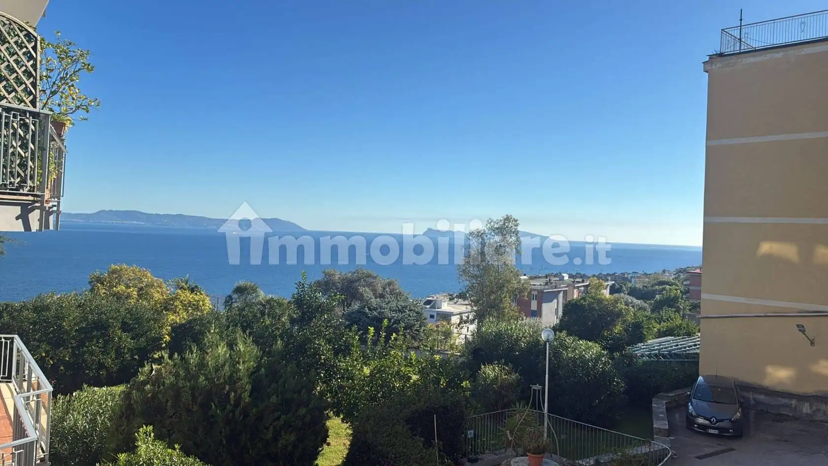 Appartamento in vendita a Napoli