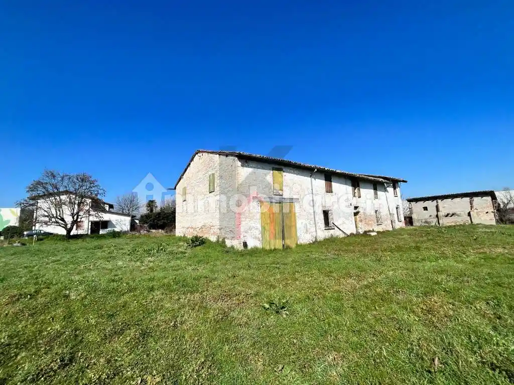 Villa in vendita a Faenza