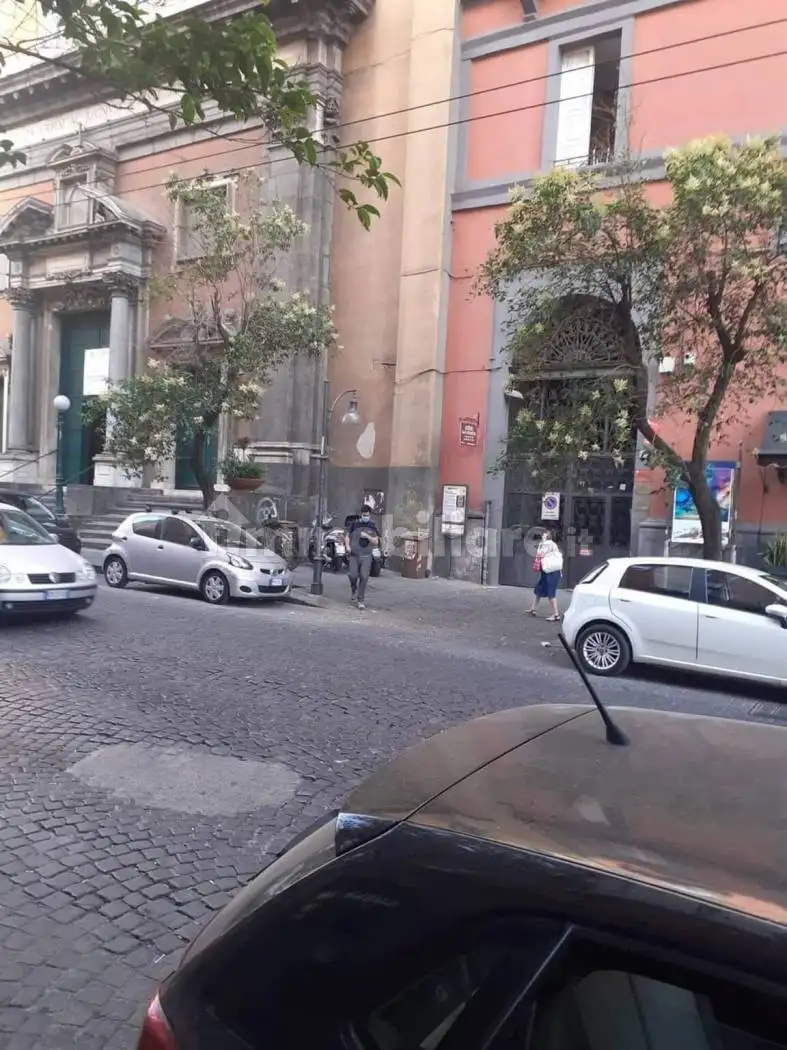 Appartamento in vendita a Napoli