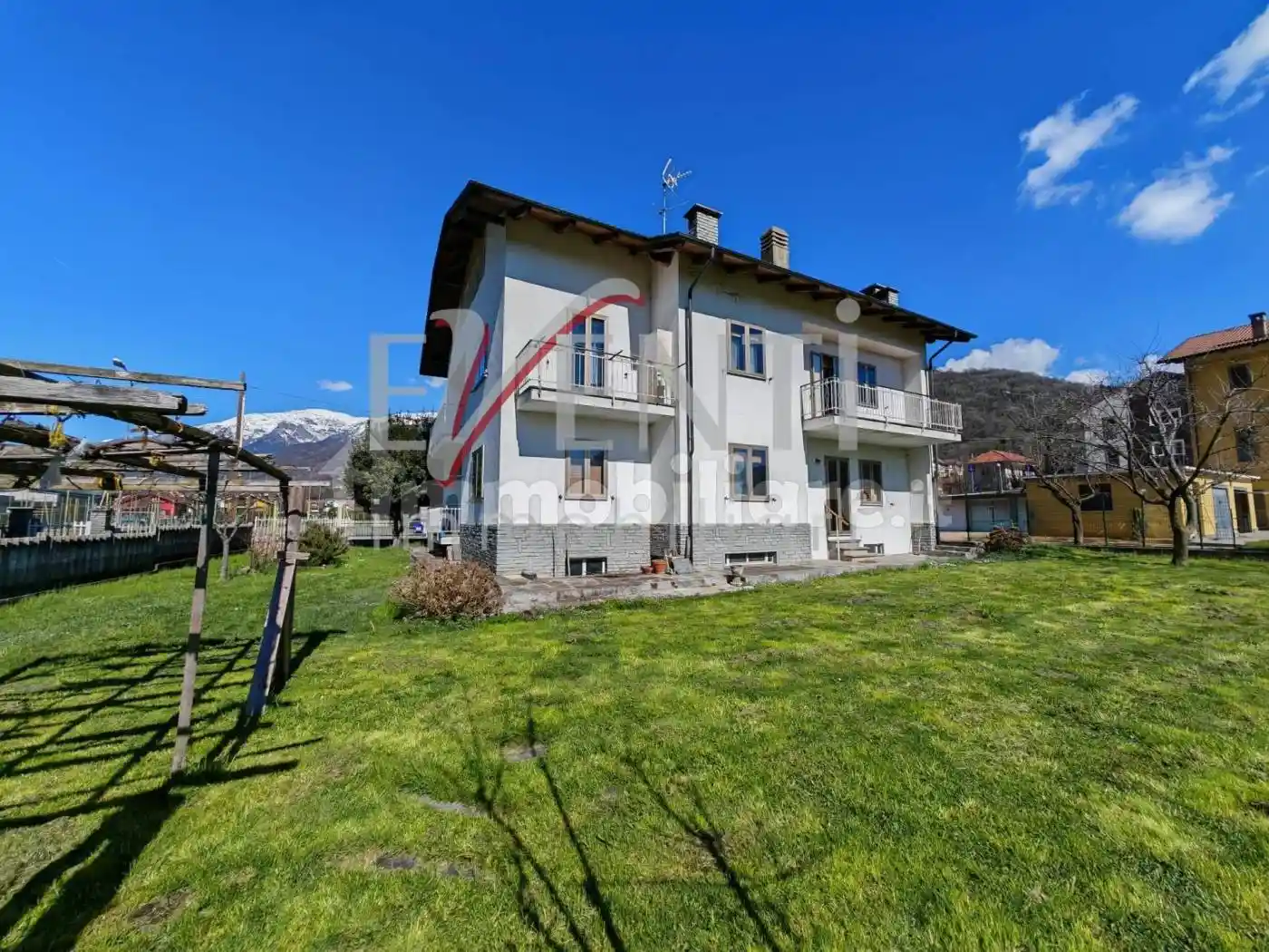 Villa in vendita a Pinasca