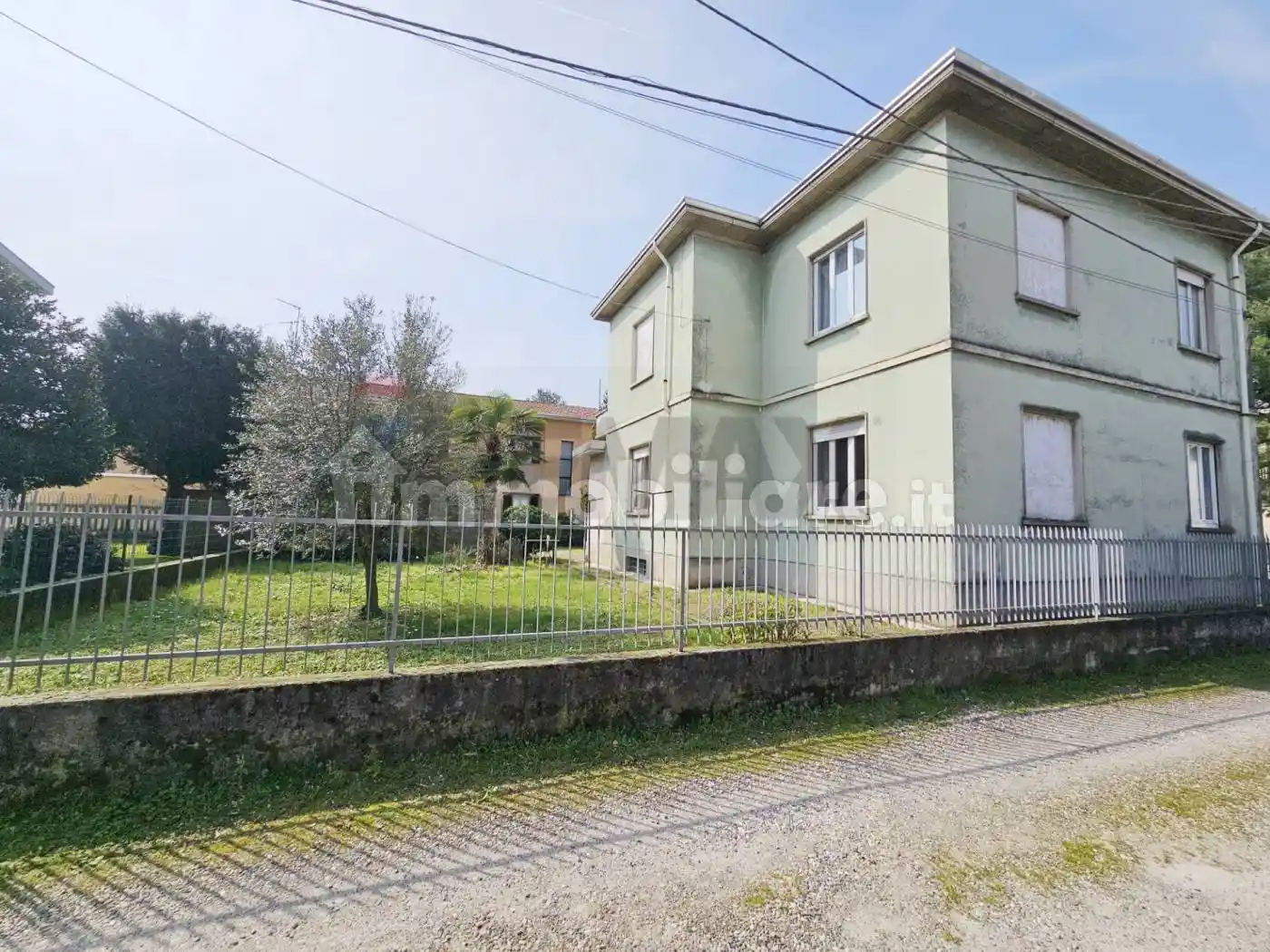 Villa in vendita a Lonate Pozzolo