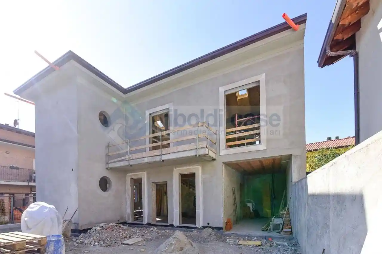 Villa in vendita a Verano Brianza