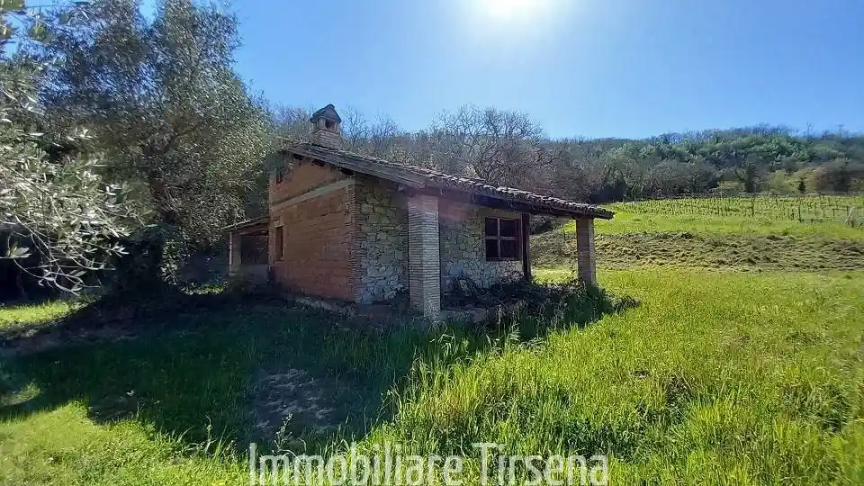Rustico - Casale in vendita a Baschi