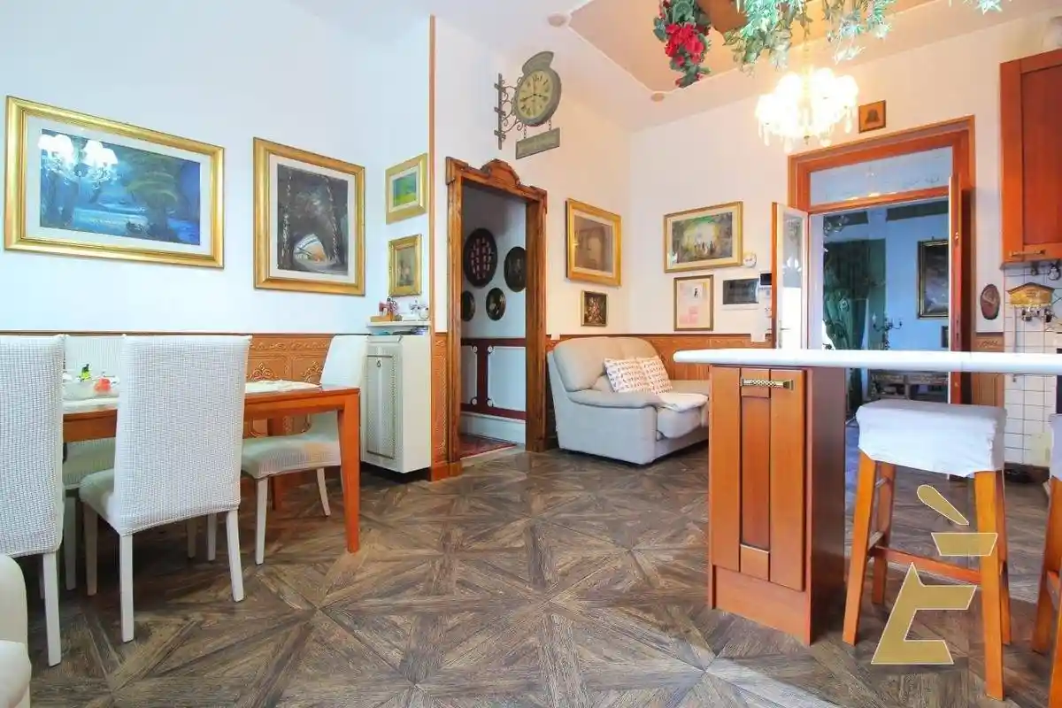 Villa bifamiliare, buono stato, 274 m², Viale Cremona, Pavia - foto 2