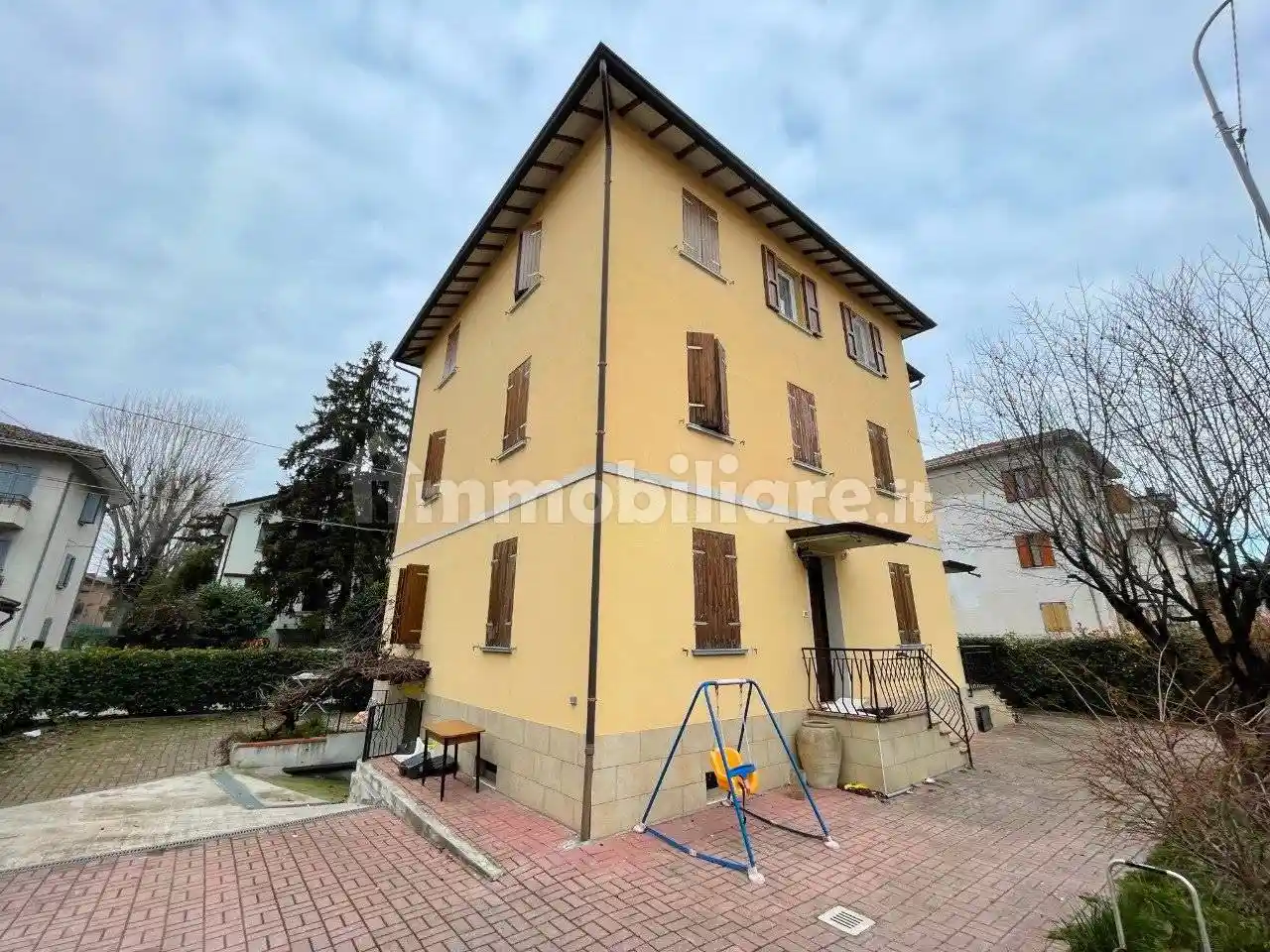 Palazzo - Edificio in vendita a Reggio Emilia