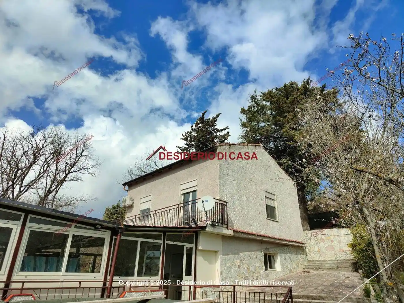 Villa in vendita a Piana degli Albanesi