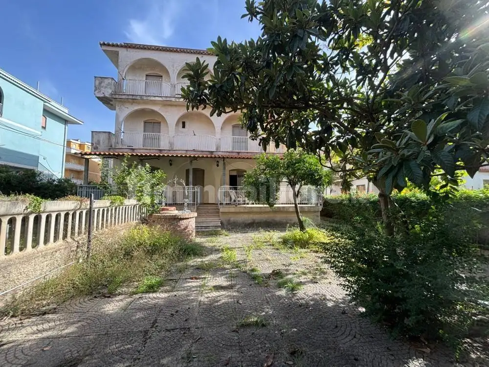 Appartamento in vendita a Falerna