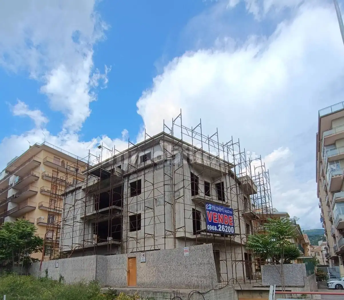 Palazzo - Edificio in vendita a Lamezia Terme