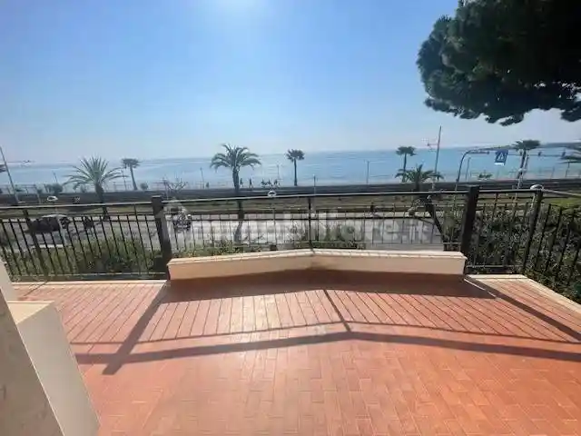 Appartamento in vendita a Pietra Ligure