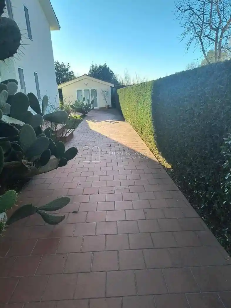 Villa unifamiliare via Isola del Giglio,, Lungarno Gabriele D'Annunzio, Pisa - foto 2